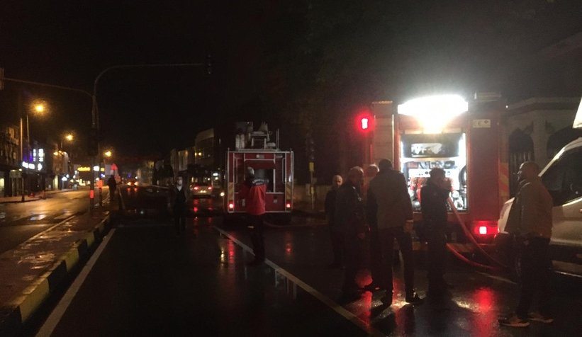 Serdivanda caminin çay ocağı alev alev yandı