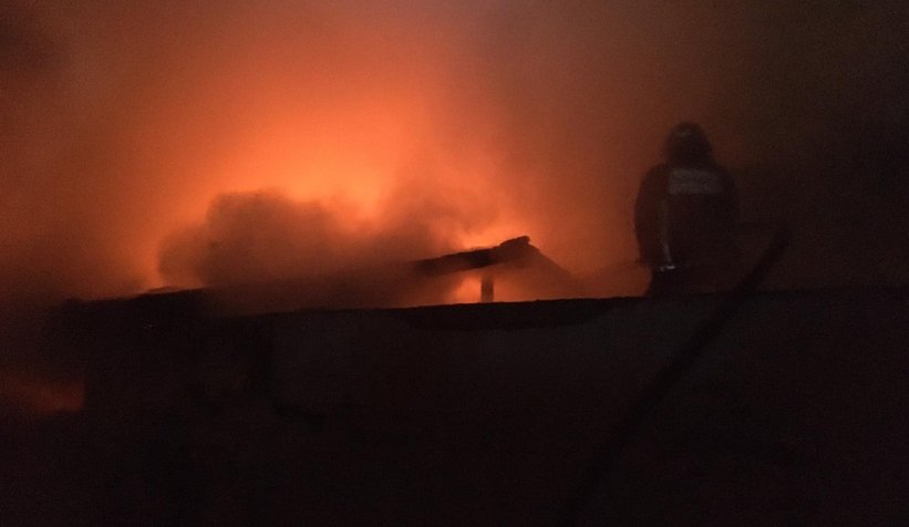 Serdivanda caminin çay ocağı alev alev yandı