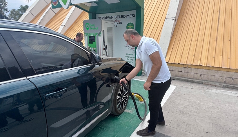 Serdivan’da elektrikli araç şarj istasyonları kuruluyor
