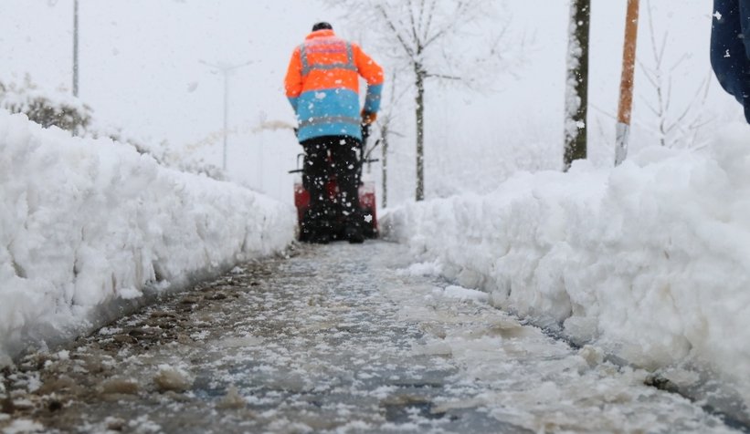 Serdivan’da karla mücadele