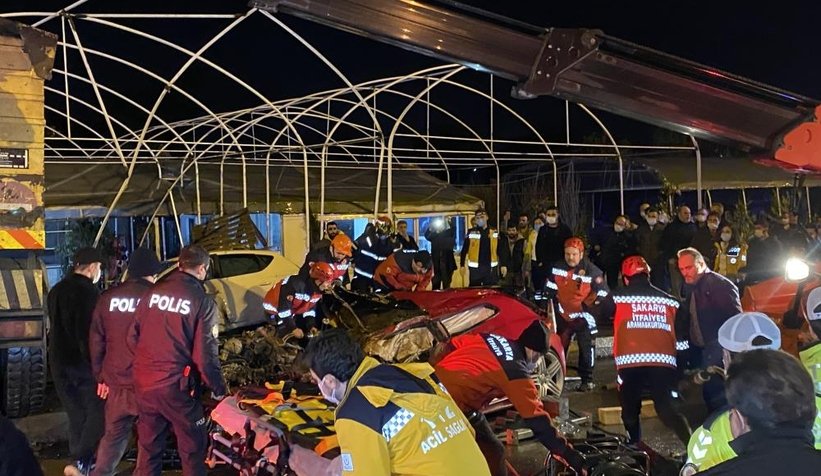 Serdivan'da dehşete düşüren kaza; 1 ölü, 3 yaralı