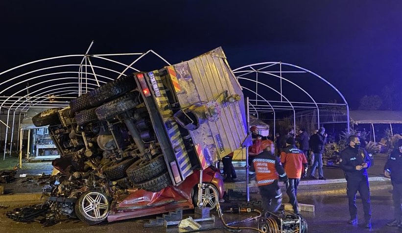 Serdivan'da dehşete düşüren kaza; 1 ölü, 3 yaralı
