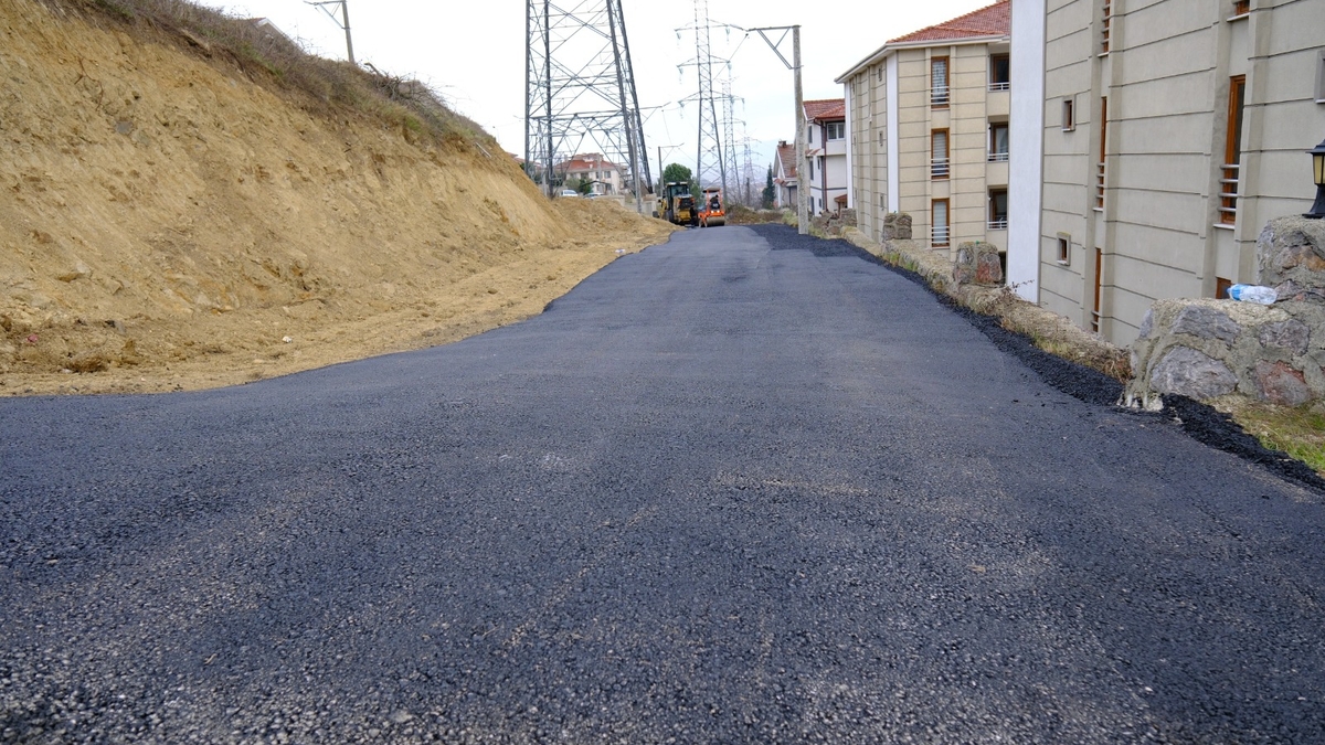 Serdivan’da yol konforu artıyor