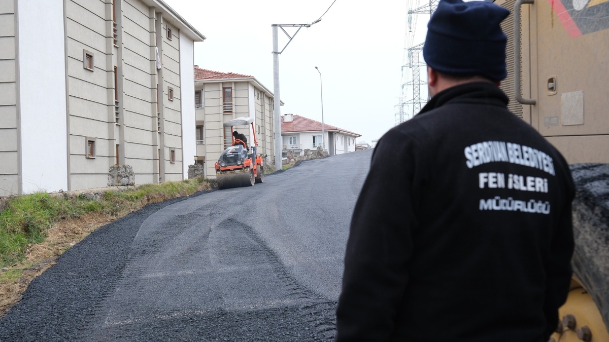Serdivan’da yol konforu artıyor