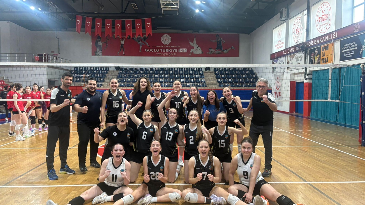 Serdivan’ın Sultanları Bölge Şampiyonası’na damga vurdu