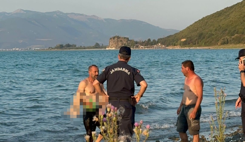 serinlemek-icin-gole-giren-cocuk-boguldudddrctyzyv