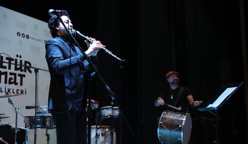 Serkan Çağrı AKM’de sevenleriyle buluştu