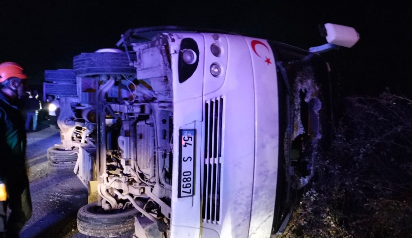 servis-midibusu-kaza-yapti-2-yaralivzjubnrzuf