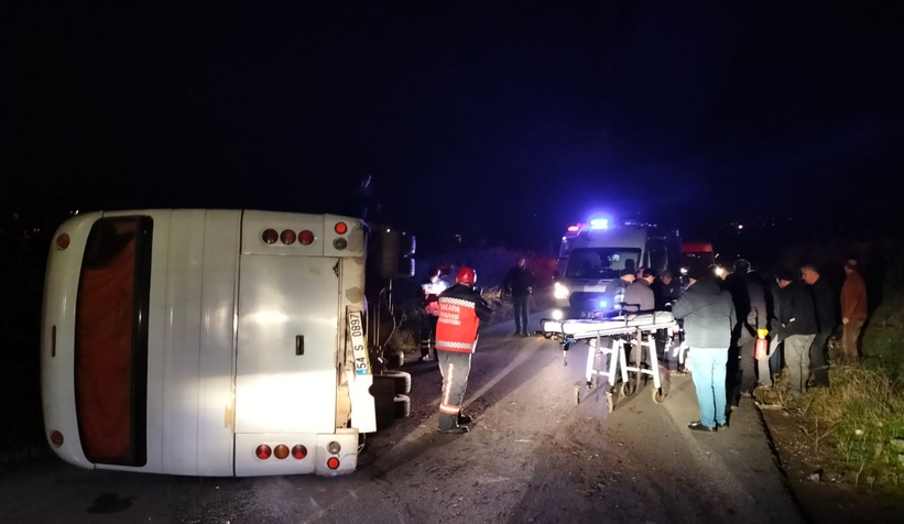 servis-midibusu-kaza-yapti-2-yaralivzjubnrzuf