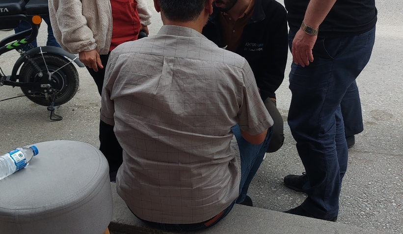 Servis şoförü direksiyon başında fenalaştı