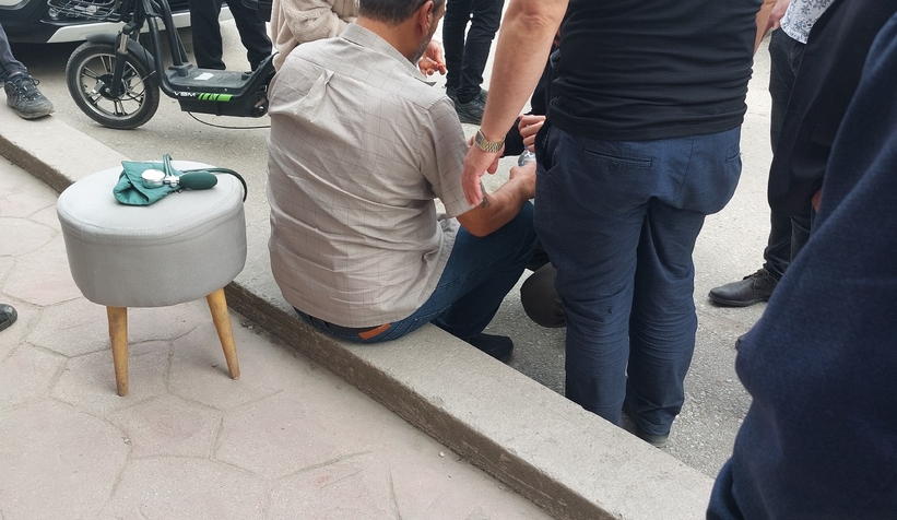 Servis şoförü direksiyon başında fenalaştı