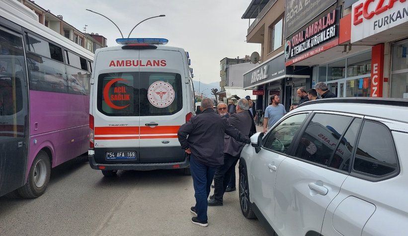 Servis şoförü direksiyon başında fenalaştı