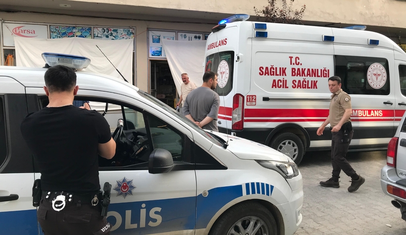 sevgilisinden-ayrildi-kriz-gecirdimzb2tdzpdk