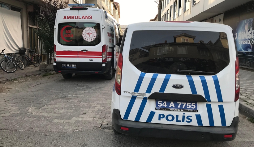 sevgilisinden-ayrildi-kriz-gecirdimzb2tdzpdk