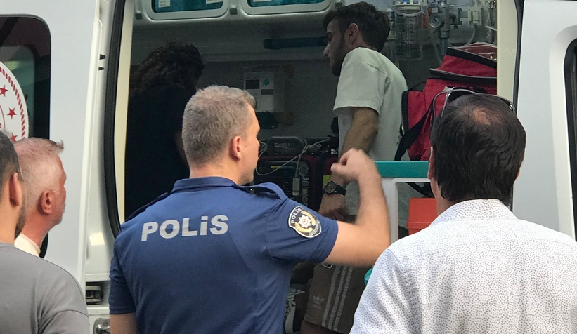 sevgilisinden-ayrildi-kriz-gecirdimzb2tdzpdk