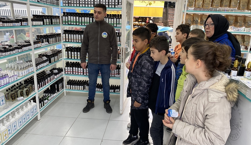 SGM öğrencileri yerli üretim satış merkezlerine hayran kaldı