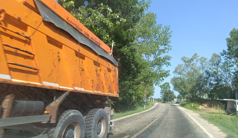 Sıcak asfalt eritti