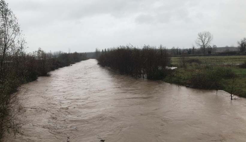 Şiddetli yağış Akyazı'yı vurdu  