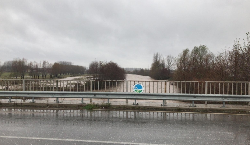 Şiddetli yağış Akyazı'yı vurdu  