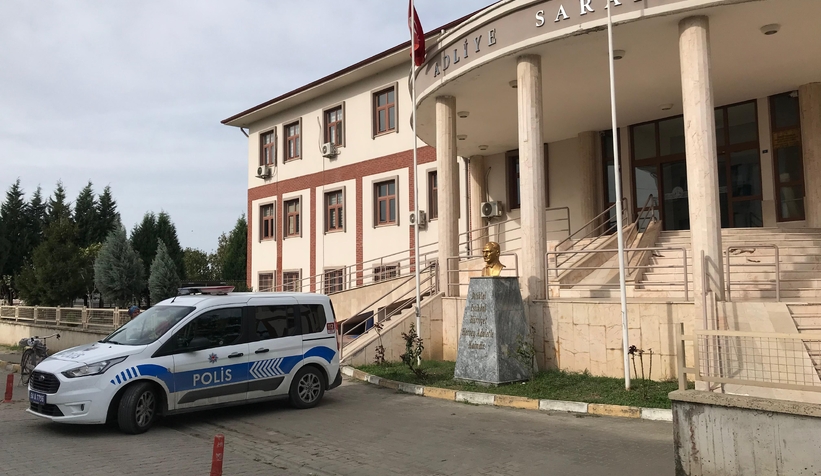 silah-ve-uyusturucuyla-yakalanan-sahis-serbestbdbsenn1wu