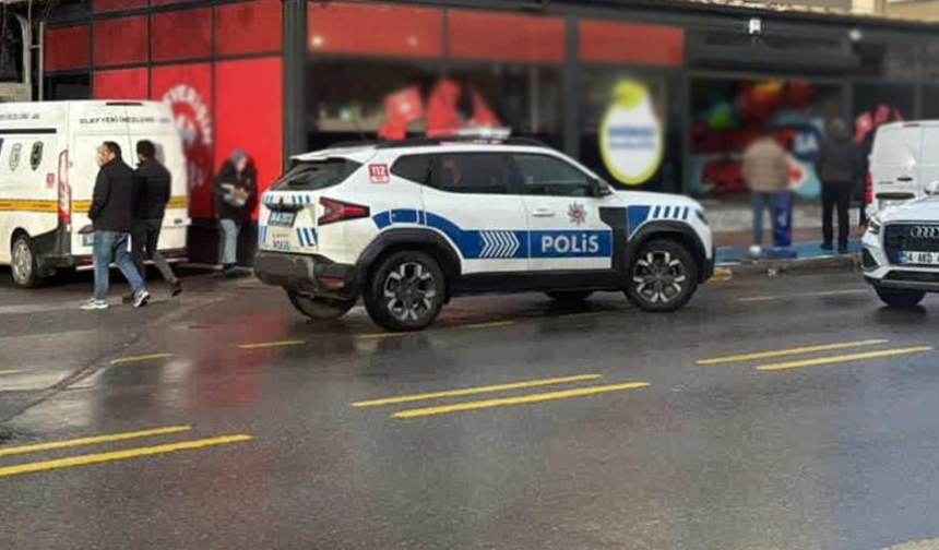 Silahla başından vuruldu