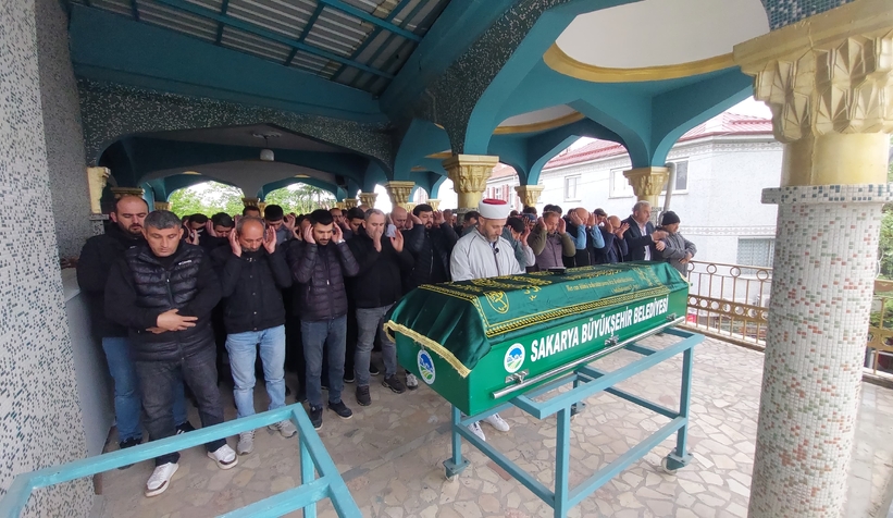 silahla-yaraladigi-damadi-tarafindan-bicaklanan-kayinpeder-topraga-verildimm5rbkjvmm