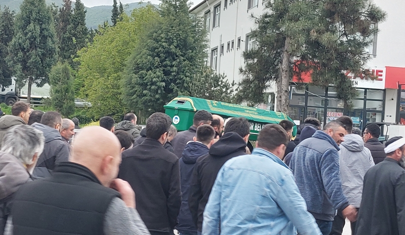 silahla-yaraladigi-damadi-tarafindan-bicaklanan-kayinpeder-topraga-verildimm5rbkjvmm