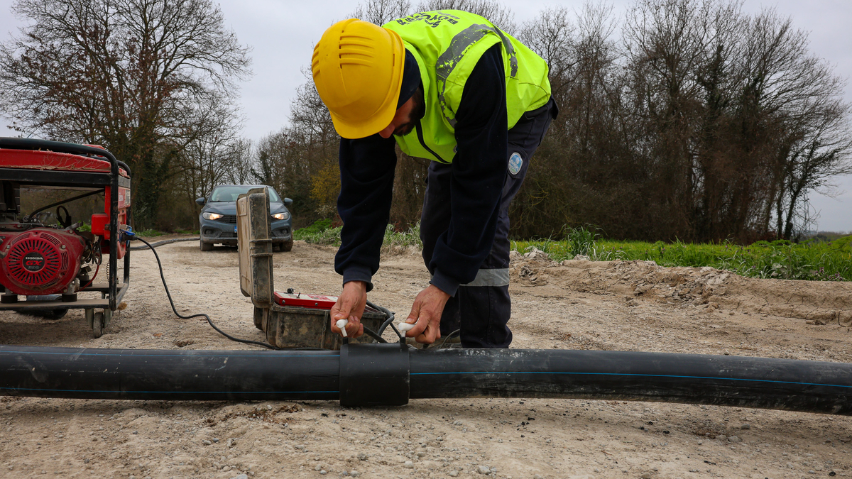 Sıraköy’de 8 kilometrelik hat yenilendi