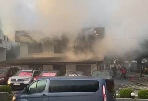 Şirket binası yandı