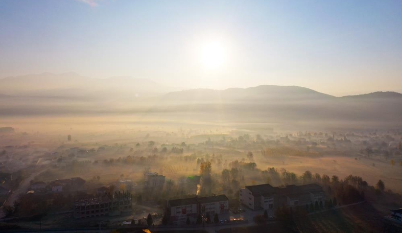sis-bulutlarinin-gunes-ile-bulusmasi-gorsel-solen-olusturduutu2mwvous