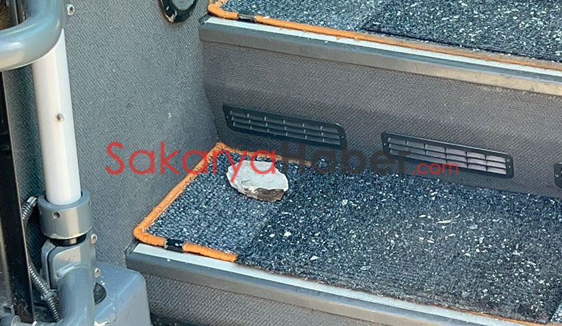  Sivas ve Kayseri taraftarları otobanda otobüsleri taşladı