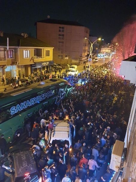 Şampiyon böyle karşılandı