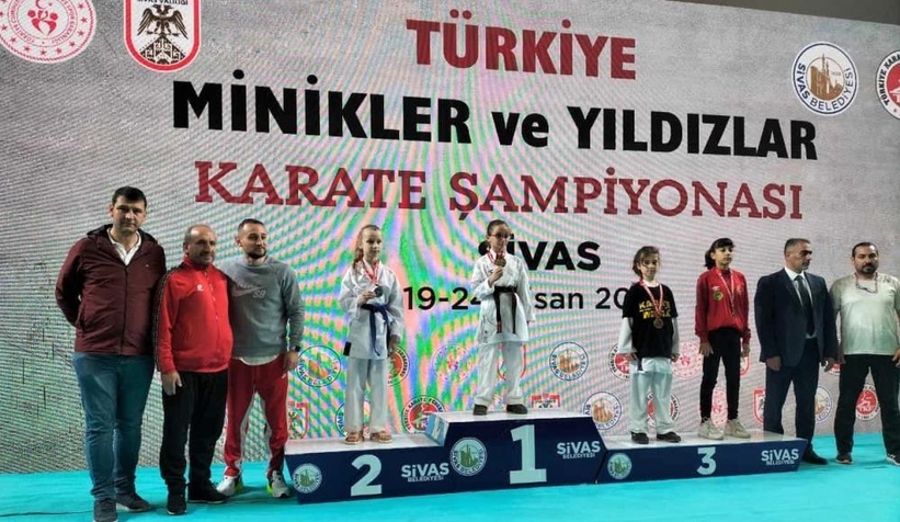 Şampiyonlar Adapazarı’ndan