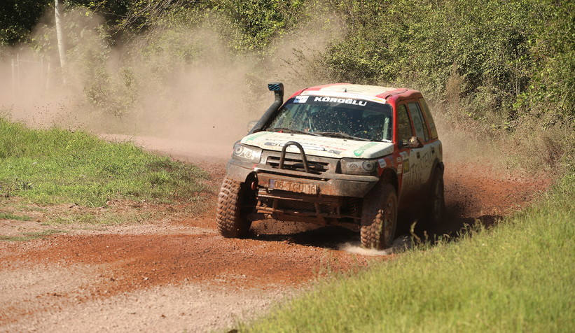 Şampiyonlar Sakarya’da tozu dumana kattı