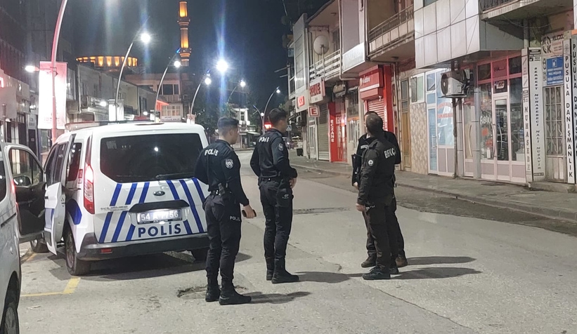 Siz Misiniz Huzuru Bozan? Polis Cezayı Kesti..