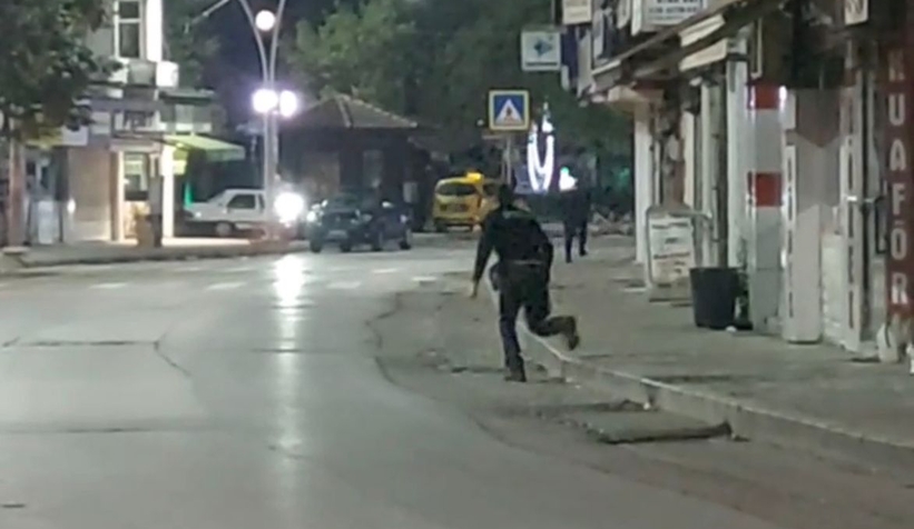 Siz Misiniz Huzuru Bozan? Polis Cezayı Kesti..