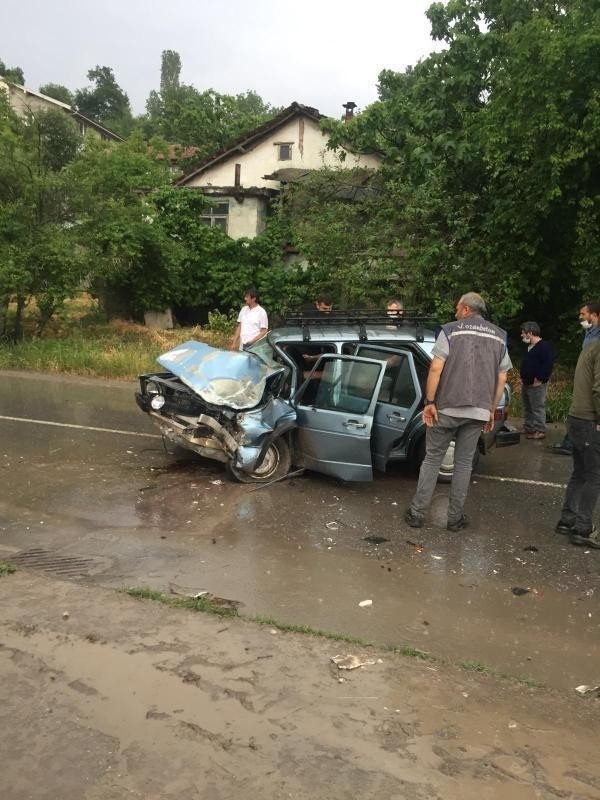 Söğütlü yolunda can pazarı