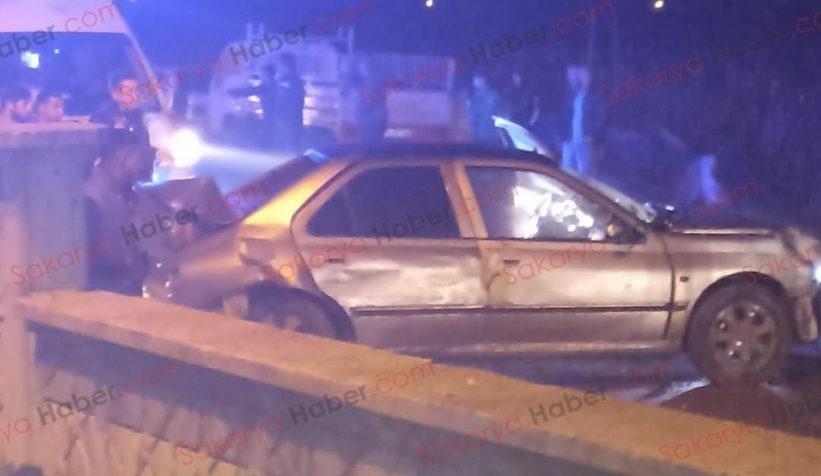 Söğütlü yolunda kaza: 1 ağır, 3 yaralı