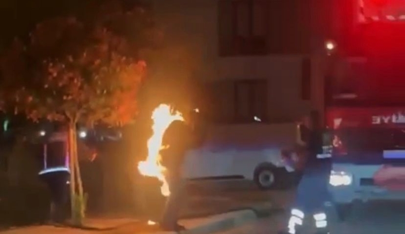 Sokak ortasında kendini yaktı