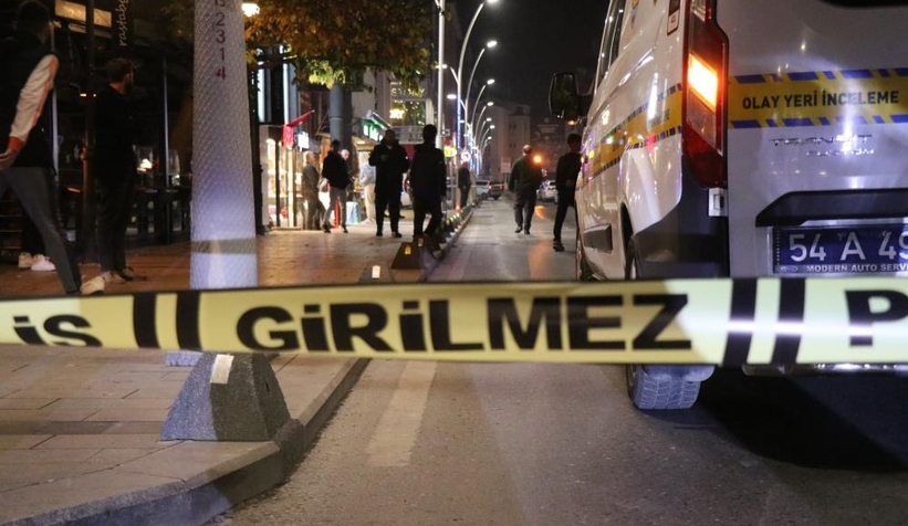 Sokak ortasında silahla vuruldu