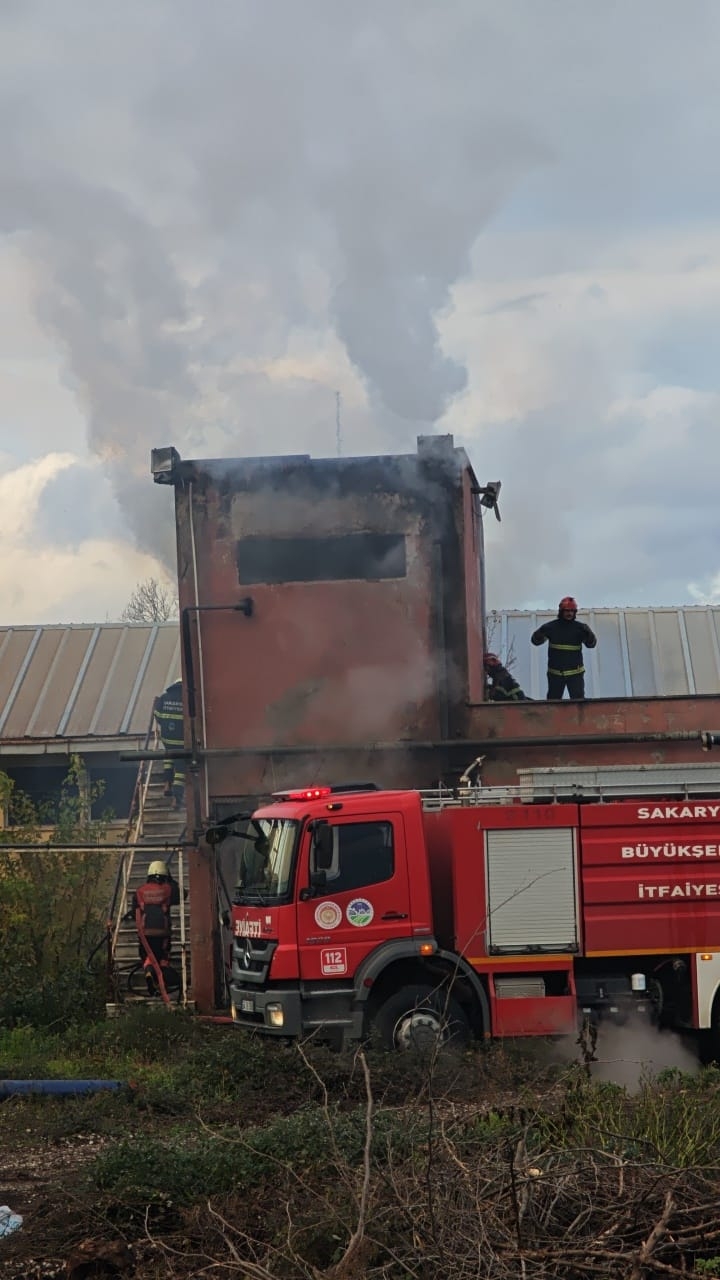 sokumu-yapilan-sut-fabrikasinda-yanginchixy1bpd3