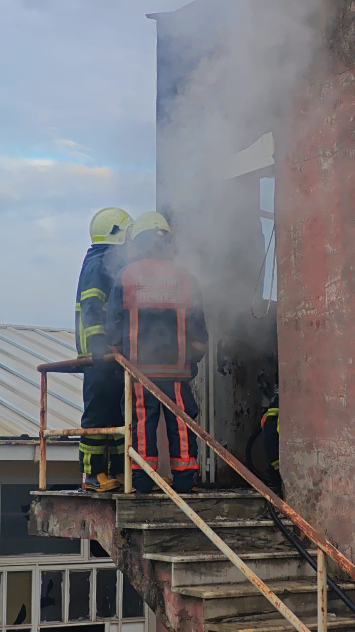 sokumu-yapilan-sut-fabrikasinda-yanginchixy1bpd3