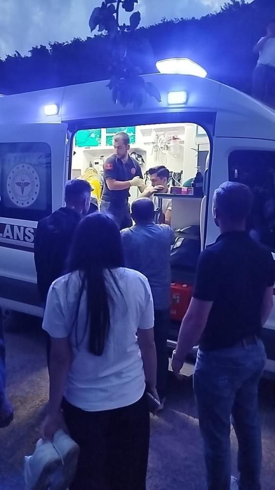 Sollamak İsterken Canlarından Oluyorlardı! 2 Yaralı 