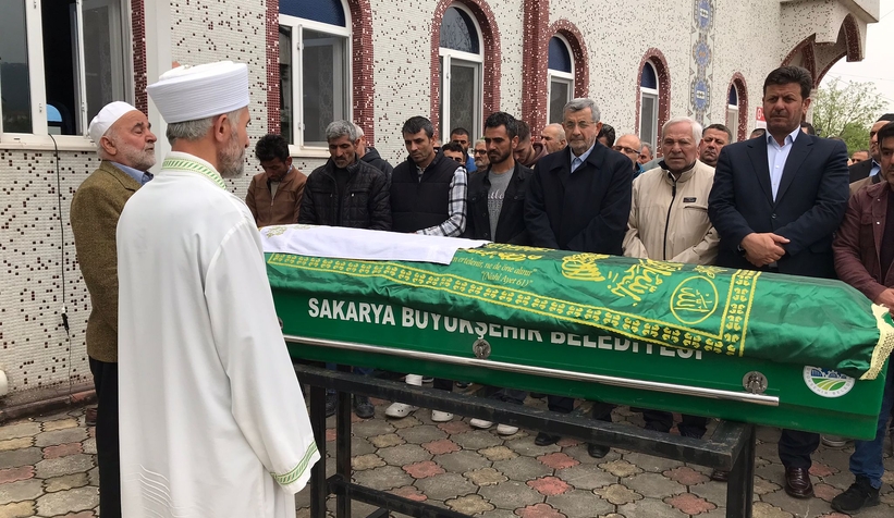 Soma'da madende öldü, Akyazı'da toprağa verildi