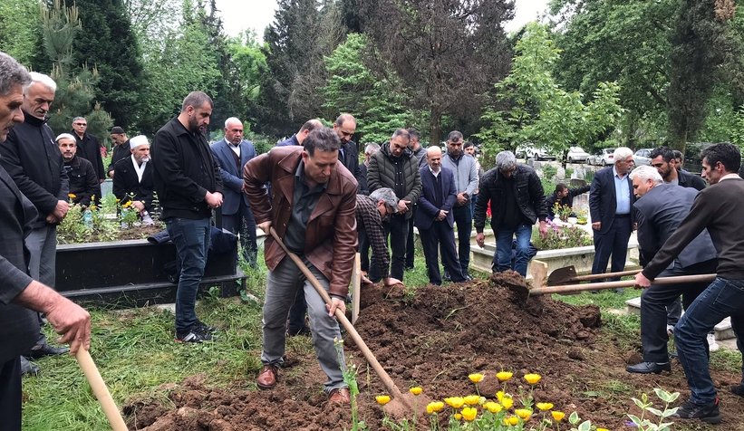 Soma'da madende öldü, Akyazı'da toprağa verildi