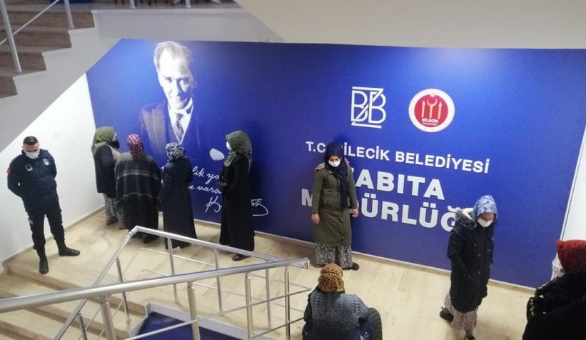 Son model araçla gidip 1 saate 2 bin 305 lira topladılar