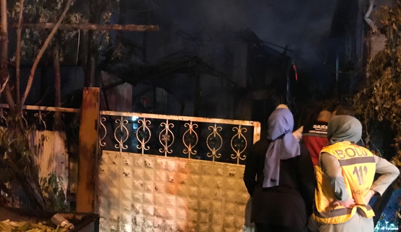 sondurulmeyen-mangal-atesi-evi-kul-ettisgdrnxd1aw