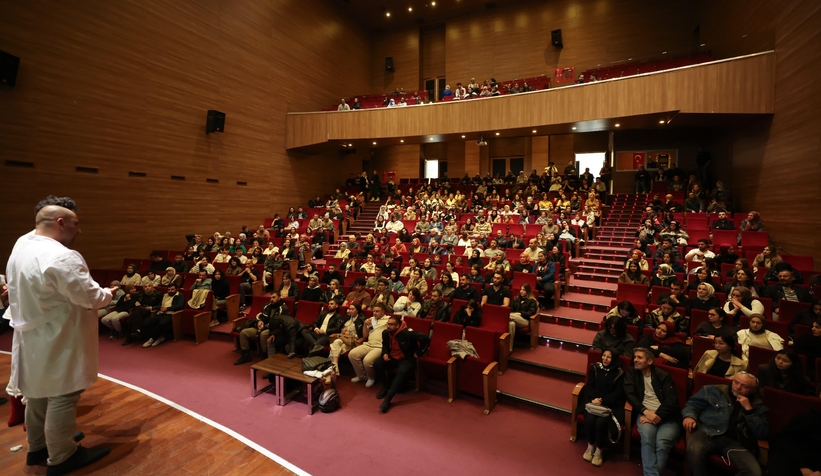 Sonsuzluğun Tedirginliği Serdivan’da sahnelendi