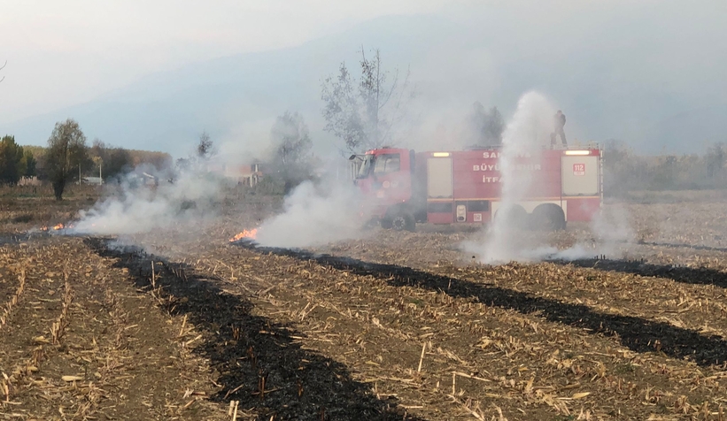 Sorumsuz çiftçi anız yaktı