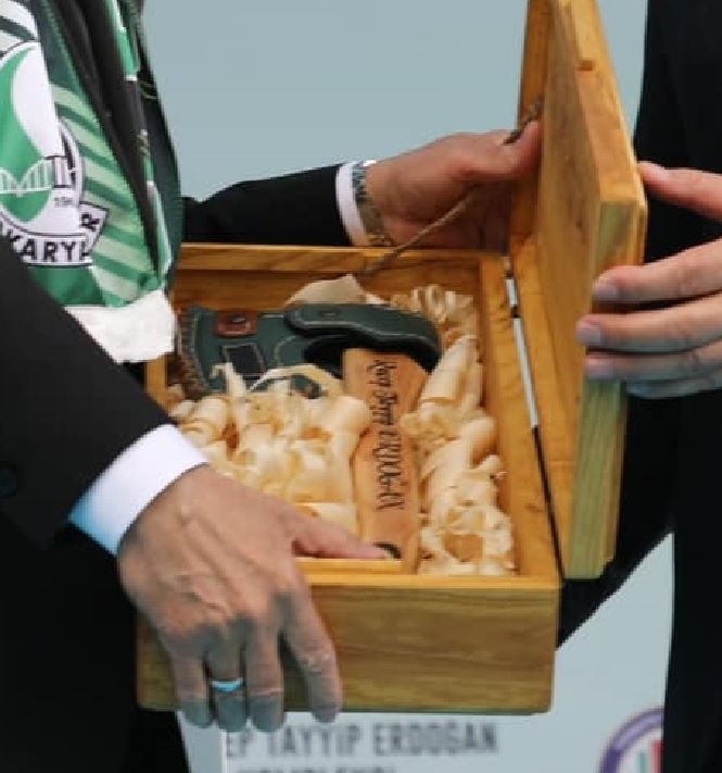 soykan-in-cumhurbaskanina-hediyesi-merak-konusu-oldurlewytbodd